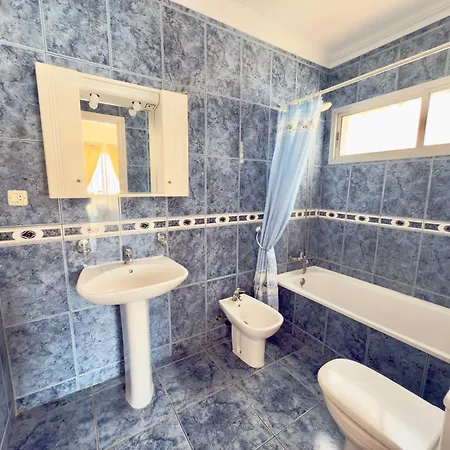 Azul Villa Callao Salvaje